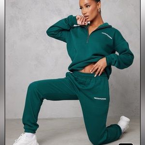 NWOT Pretty Little Thing Sweat Set